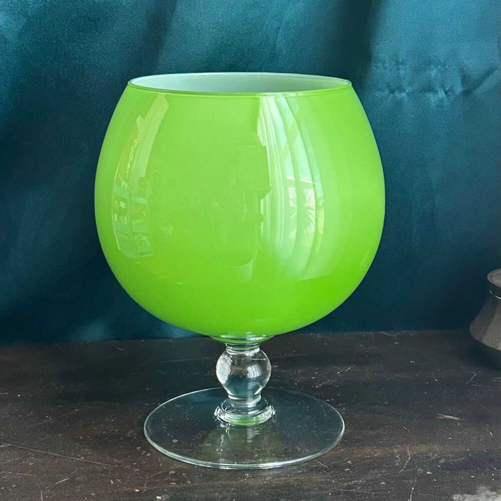 Mid Century Balboa Lime Green Italian Venetian Glass Snifter Merano Vase